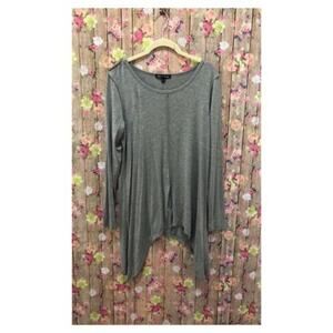 Cable & Gauge Gray Long Sleeve Asymmetrical Hem Top- Small